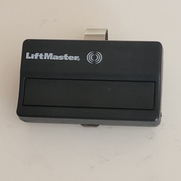 Chamberlain Liftmaster 371LM 1 Button Remotes w/Clip & Battery - Picture 1 of 8